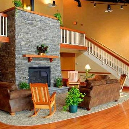 Chief Logan Lodge Hotel & Conference Extérieur photo